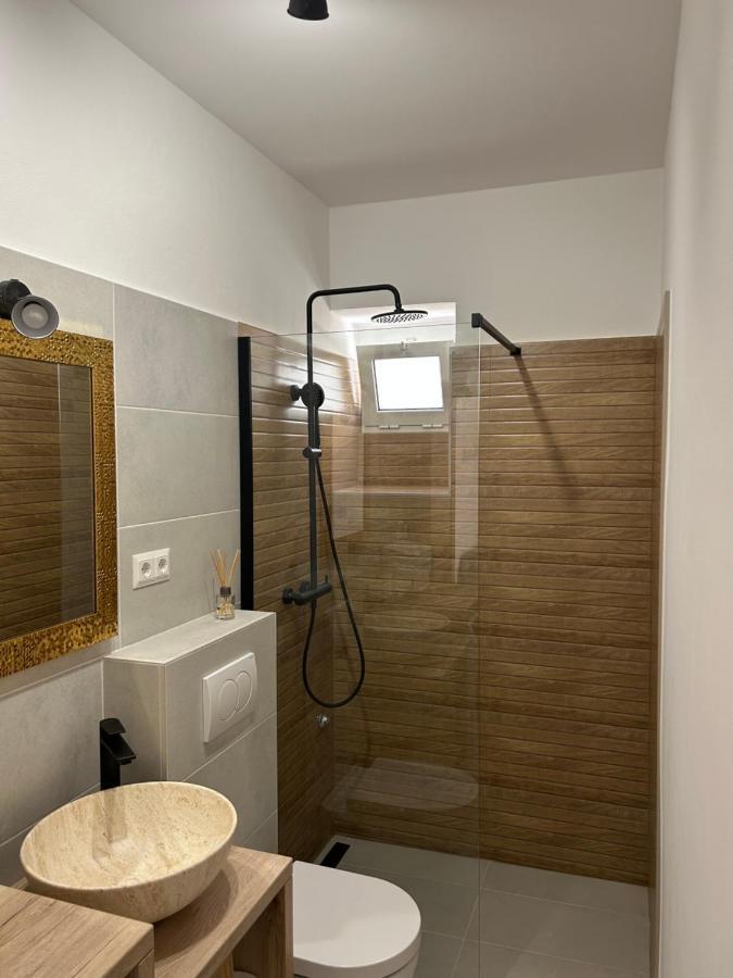 Apartamento Zio Nino Sutomiscica Exterior foto
